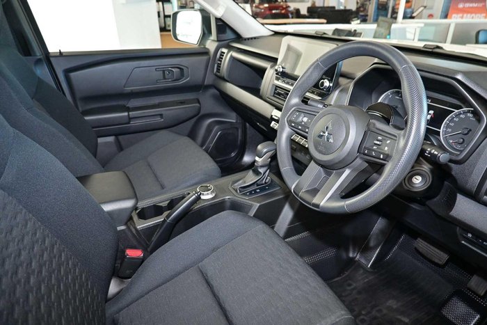 2025 Mitsubishi Triton GLX