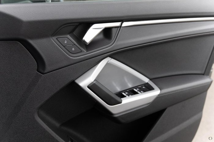 2023 Audi Q3 35 TFSI S line