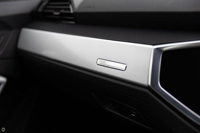 2023 Audi Q3 35 TFSI S line