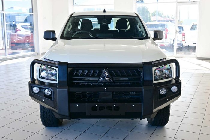 2024 Mitsubishi Triton GLX