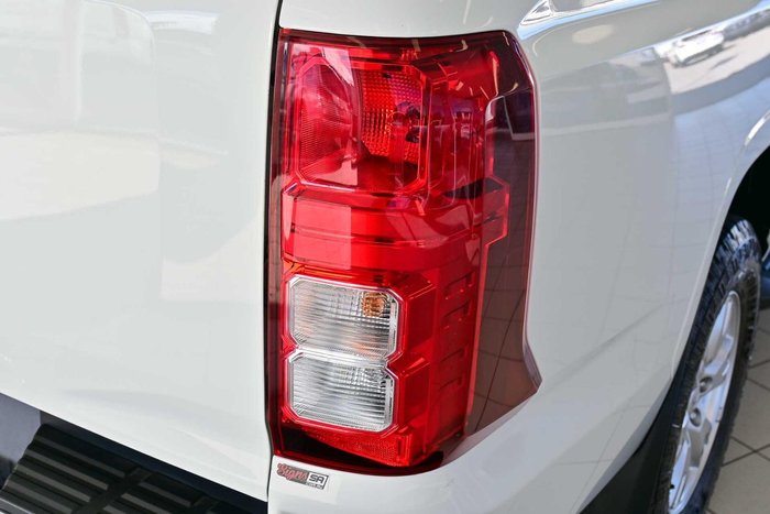 2024 Mitsubishi Triton GLX