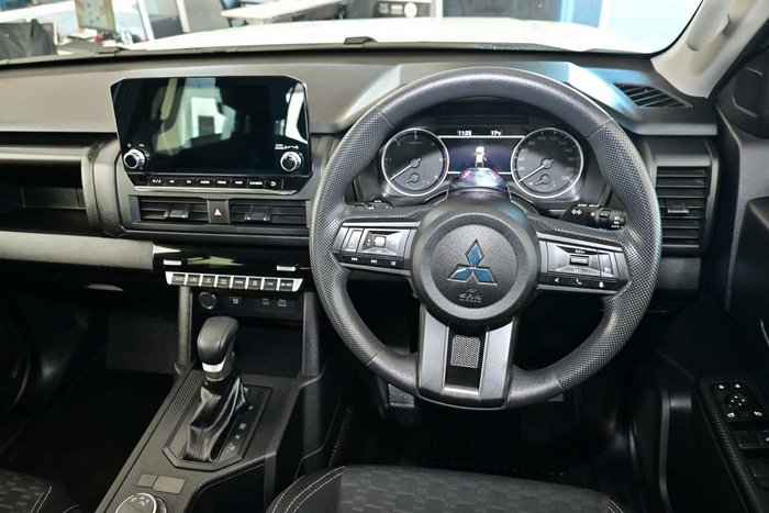 2024 Mitsubishi Triton GLX