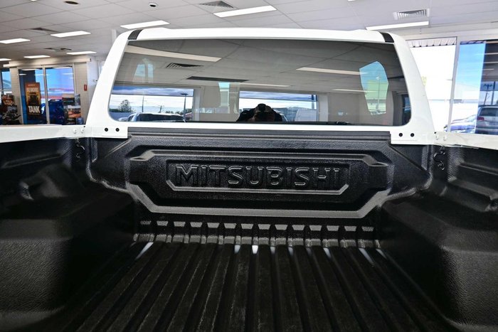 2024 Mitsubishi Triton GLX