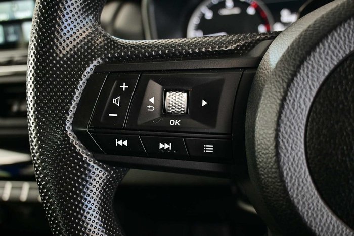 2024 Mitsubishi Triton GLX