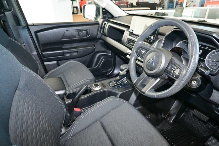 2024 Mitsubishi Triton GLX