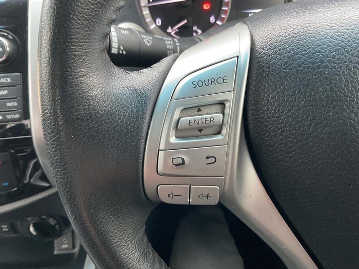 2015 Nissan Navara ST-X