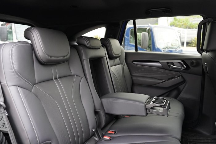 2025 Isuzu MU-X LS-T