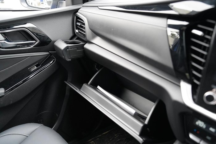 2025 Isuzu MU-X LS-T