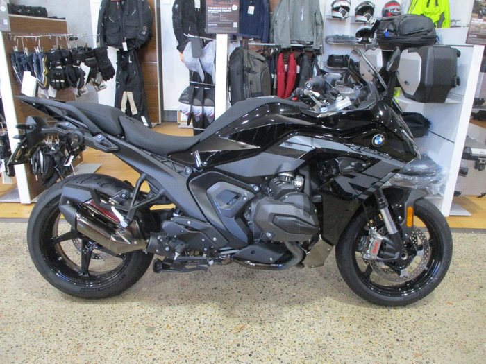 2026 BMW Motorrad R 1300 RS TRIPLE BLACK TRIPLE BLACK BLK STORM METAL