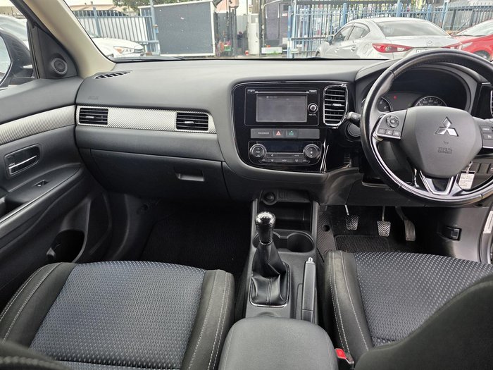 2015 Mitsubishi Outlander LS