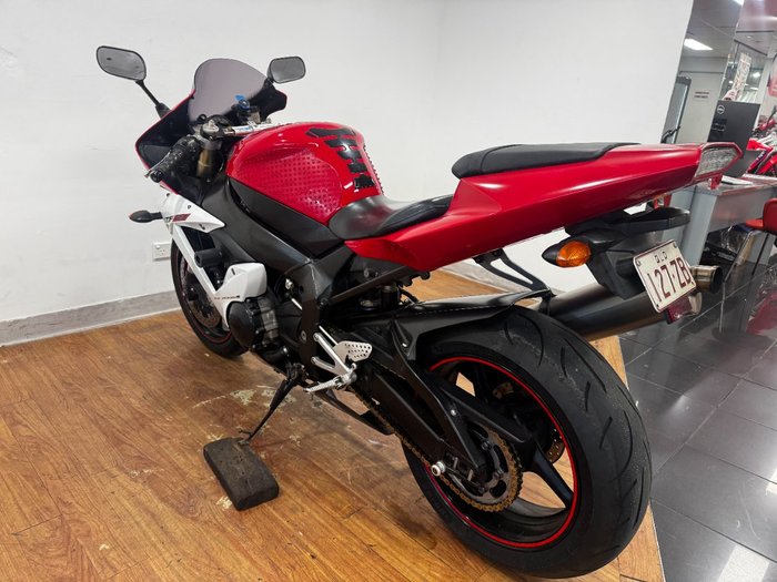 2002 Yamaha YZF-R1 WHITE