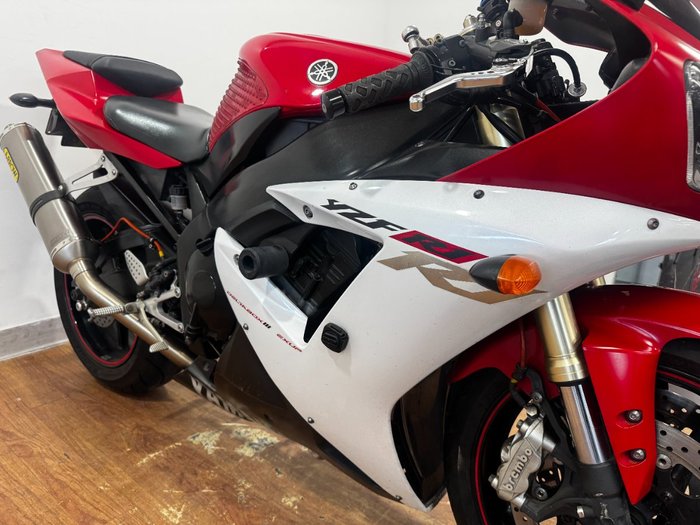 2002 Yamaha YZF-R1 WHITE