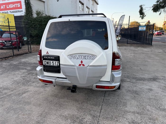 2001 MITSUBISHI PAJERO GLS LWB (4x4)