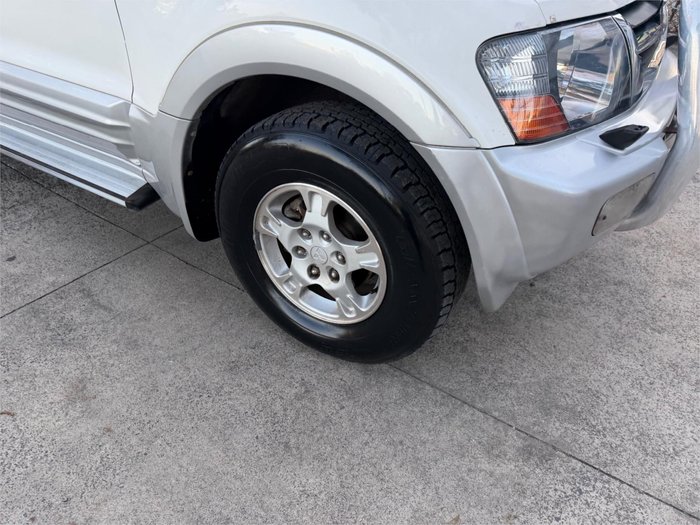 2001 MITSUBISHI PAJERO GLS LWB (4x4)
