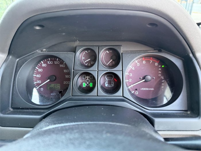 2001 MITSUBISHI PAJERO GLS LWB (4x4)