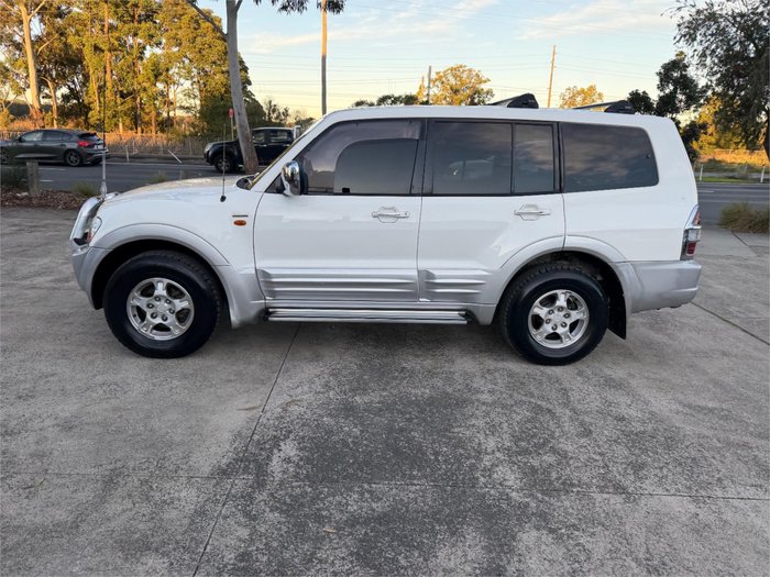 2001 MITSUBISHI PAJERO GLS LWB (4x4)