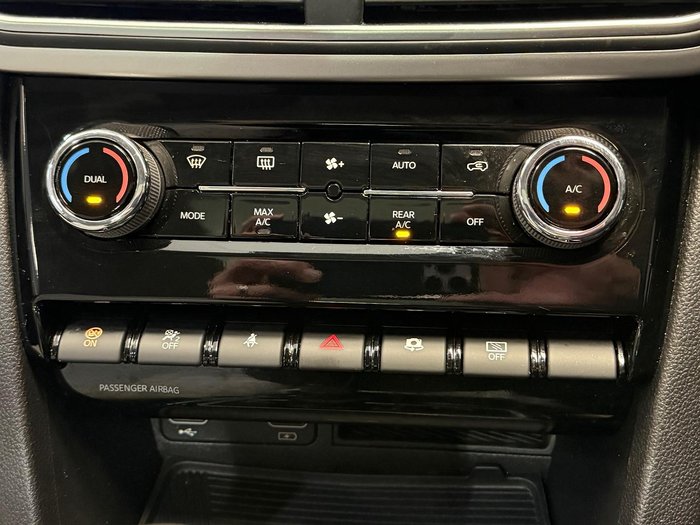 2023 Mahindra XUV700 AX7L