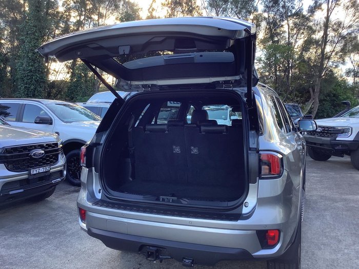 2025 Ford Everest Platinum