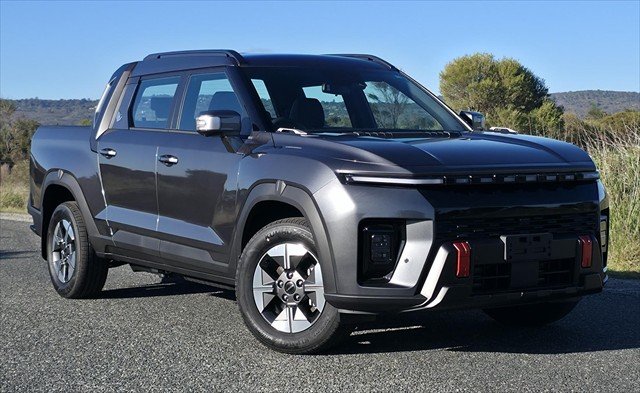 2026 KGM Musso EV AWD