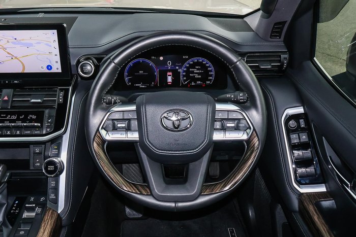 2025 Toyota Landcruiser VX