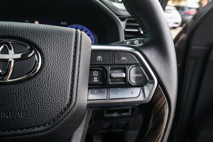 2025 Toyota Landcruiser VX