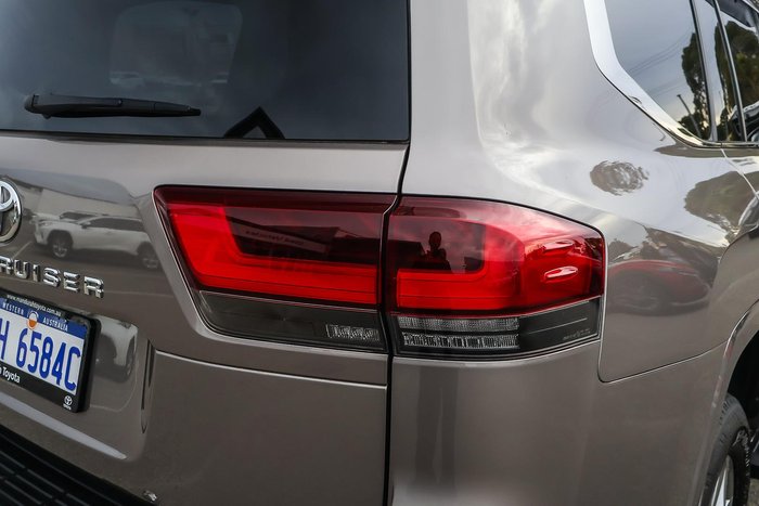 2025 Toyota Landcruiser VX