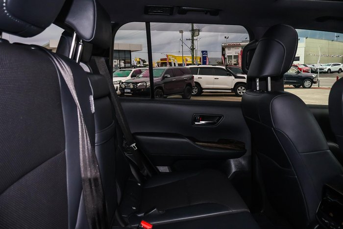 2025 Toyota Landcruiser VX