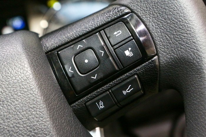 2022 Toyota Hilux SR