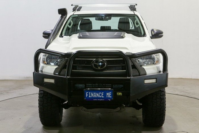 2022 Toyota Hilux SR