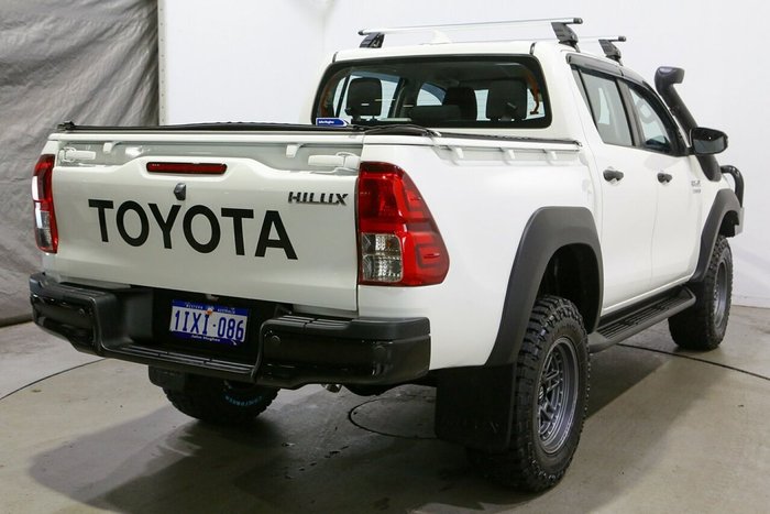 2022 Toyota Hilux SR