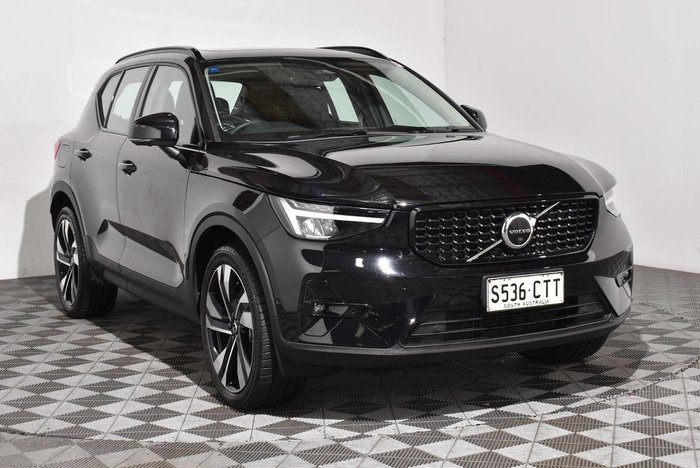 2022 Volvo XC40