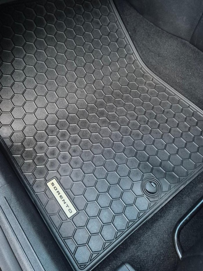 2022 Kia Sorento Sport