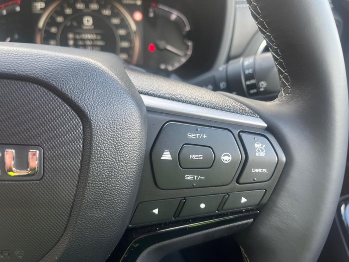 2025 Isuzu MU-X LS-T