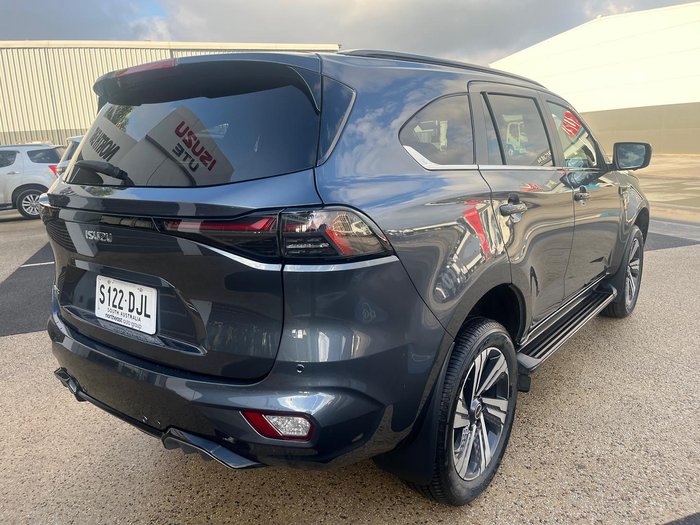 2025 Isuzu MU-X LS-T