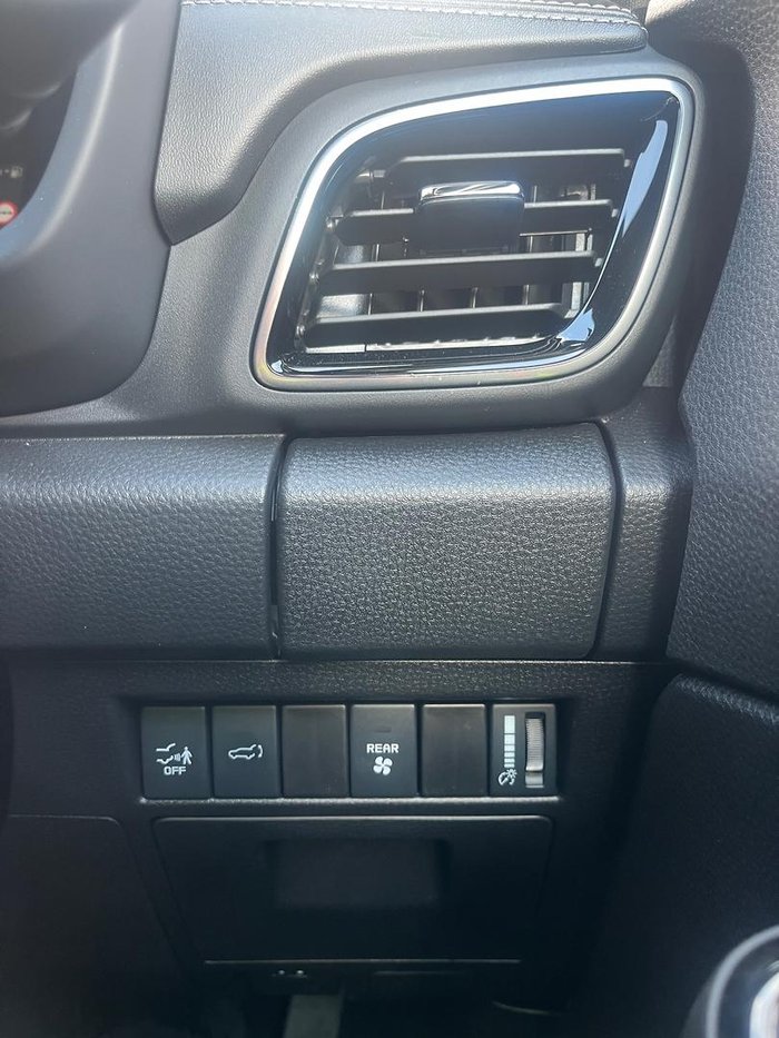 2025 Isuzu MU-X LS-T