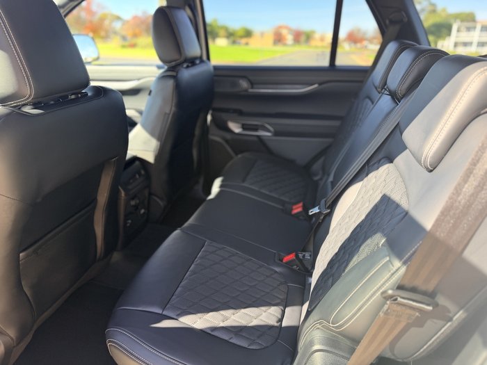 2025 Ford Everest Platinum