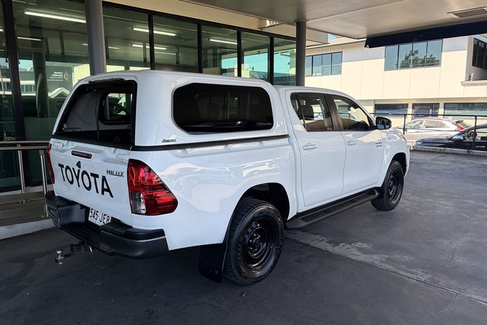 2023 Toyota Hilux SR