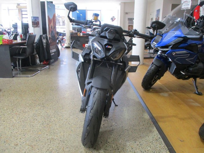 2025 BMW Motorrad M 1000 R WHITE