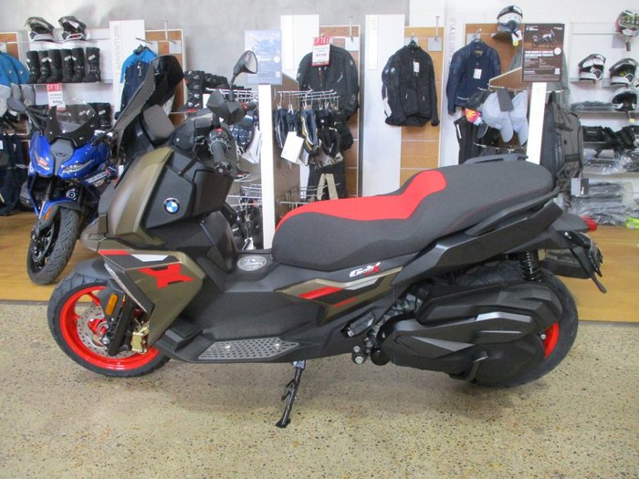 2025 BMW Motorrad C 400 X ION BEIGE