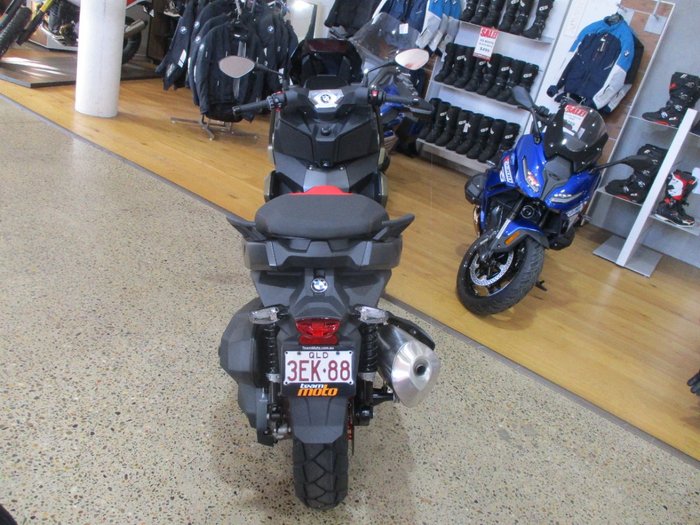 2025 BMW Motorrad C 400 X ION BEIGE