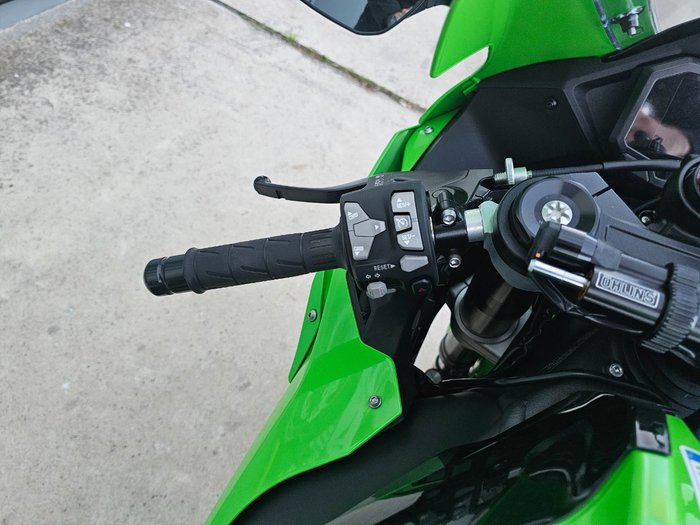 2025 Kawasaki NINJA ZX-10R Green