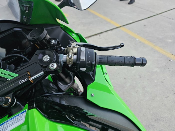 2025 Kawasaki NINJA ZX-10R Green