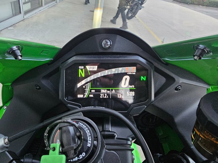 2025 Kawasaki NINJA ZX-10R Green