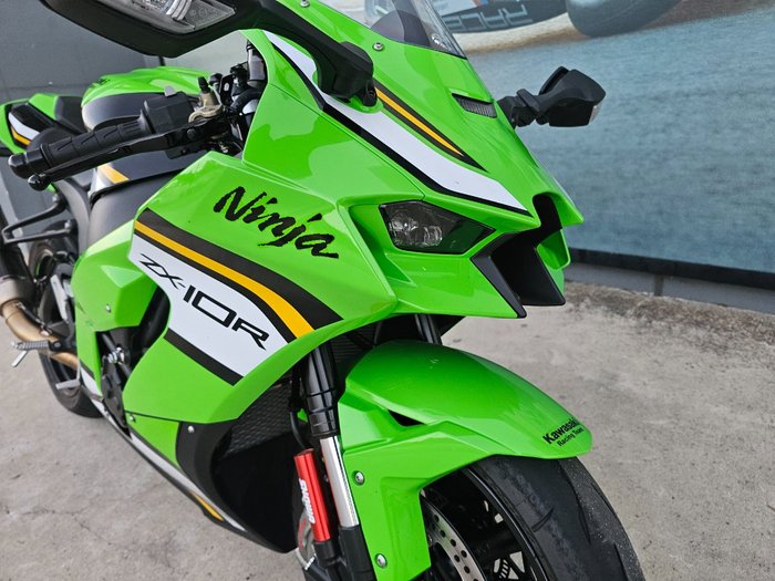 2025 Kawasaki NINJA ZX-10R Green