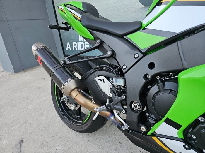 2025 Kawasaki NINJA ZX-10R Green