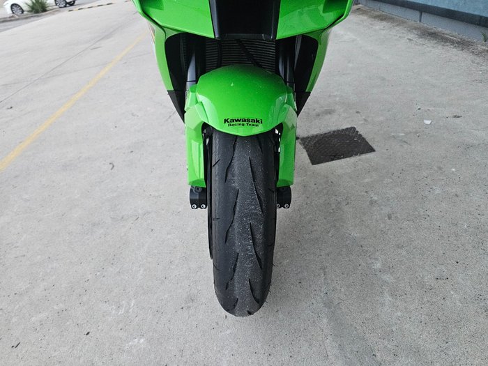 2025 Kawasaki NINJA ZX-10R Green