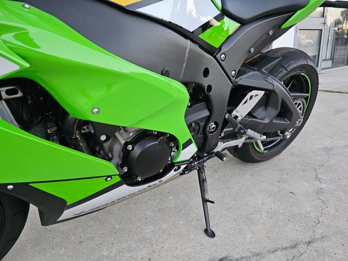 2025 Kawasaki NINJA ZX-10R Green