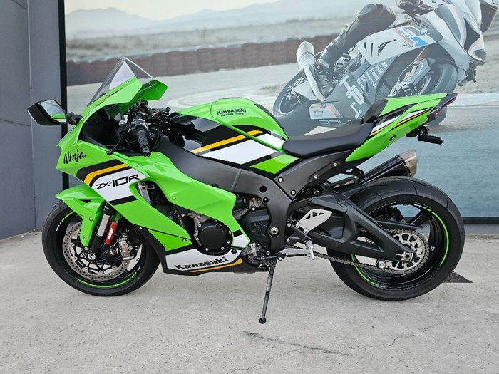 2025 Kawasaki NINJA ZX-10R Green