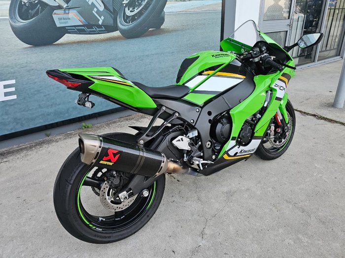 2025 Kawasaki NINJA ZX-10R Green