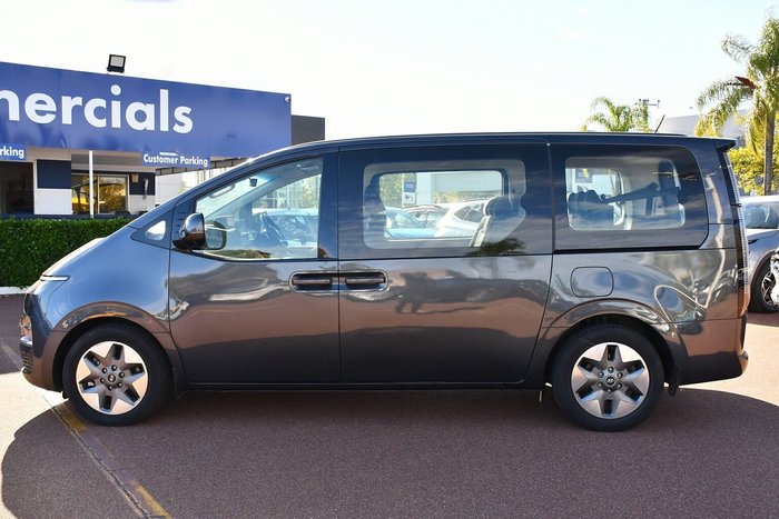 2022 Hyundai STARIA